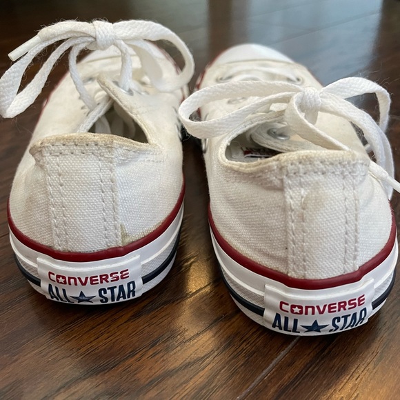 Youth Low-Cut Converse - Picture 3 of 5
